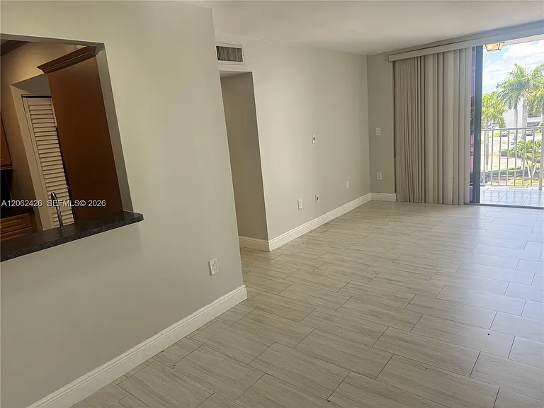 8075 NW 7th St #403 — Photo 10