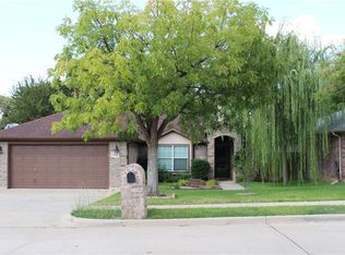 2501 Briar Forest Dr, Denton, TX 76210