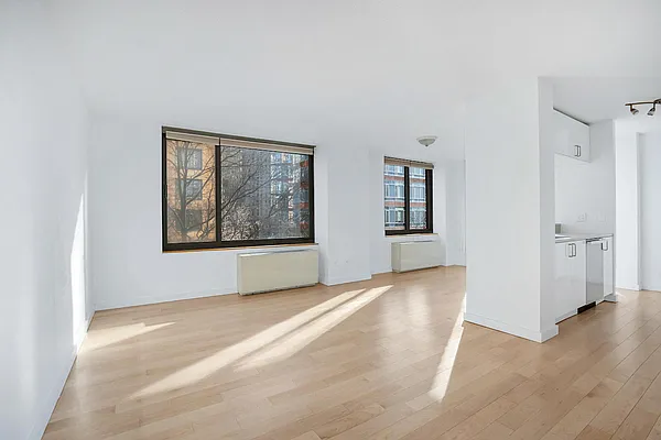Rented by LEVEN Real Estate | media 1