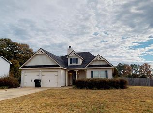 18 Justice Dr, Fort Mitchell, AL 36856