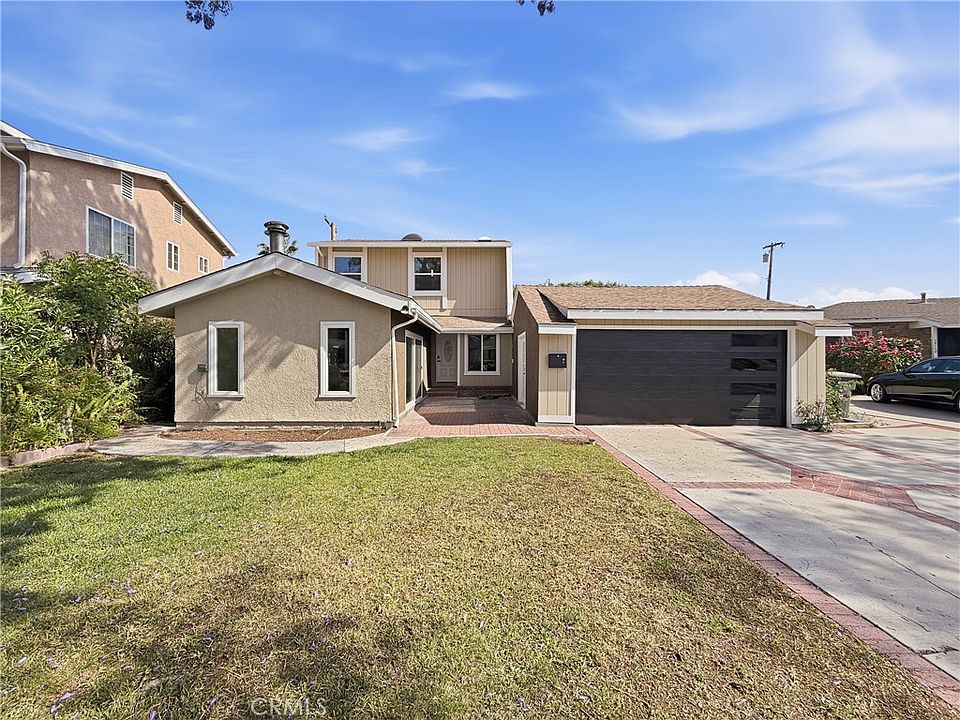 1st image of 15118 La Sabana Dr