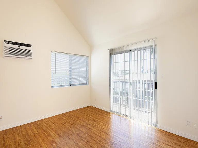 14159 Gilmore St #1 — Photo 8