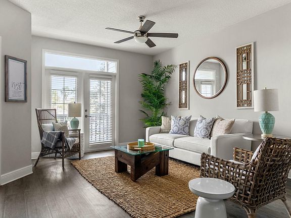 Citrus Village - Premium Upgraded Living Room
