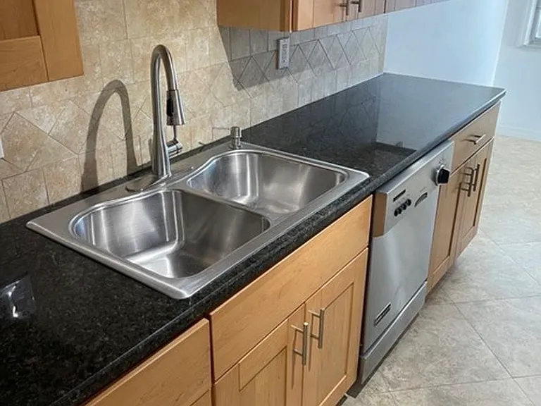 5252 Mosaic Dr — Photo 6