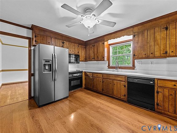 5th image of 9940 Trebeck Rd