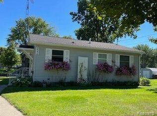 2556 Dardy Dr, Brooklyn, MI