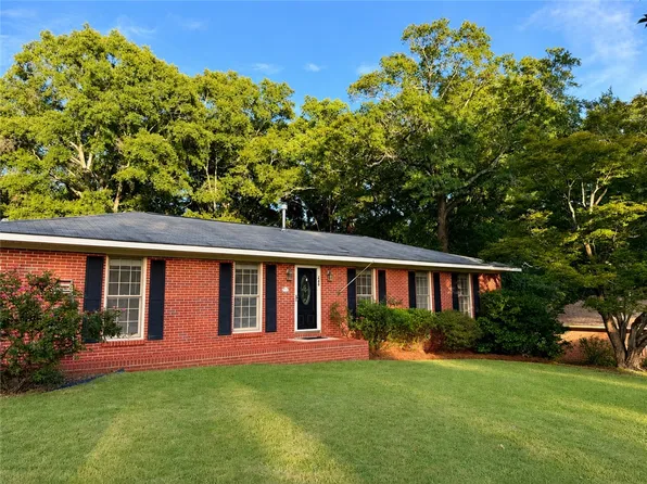 1409 Dunwall Ct, Opelika, AL 36801