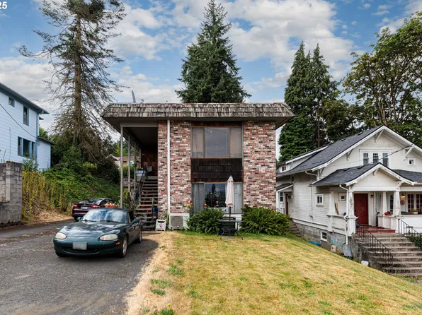110 W C St, Rainier, OR 97048