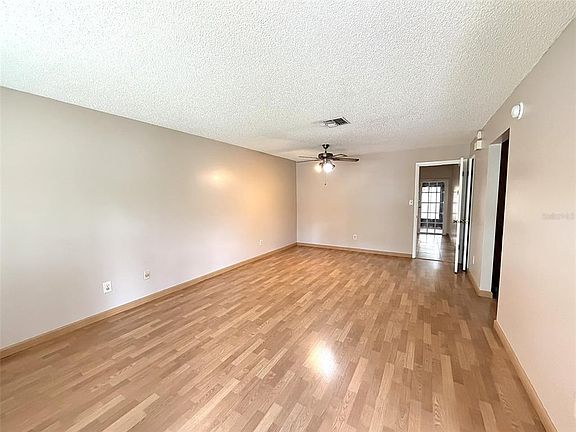 2nd image of 731 Hummingbird Ln