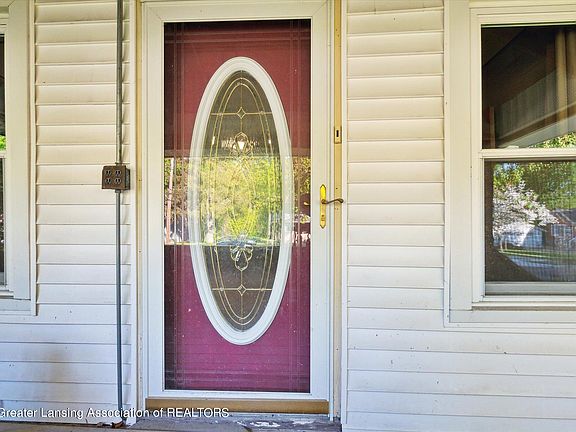 4th image of 872 S Barnes St