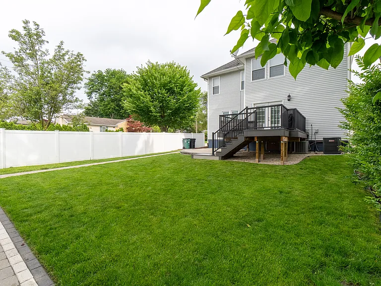 2604 Manchester Rd — Photo 55