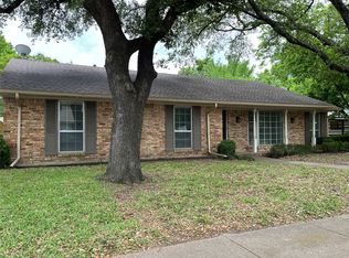 1409 Hillcrest St, Ennis, TX 75119