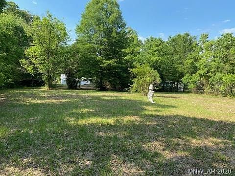 2nd image of 2735 Millard St