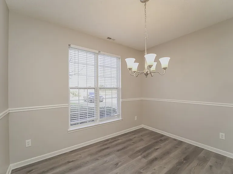 297 Patrick Ave SW — Photo 8