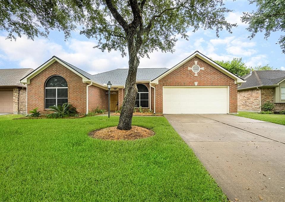 1st image of 5213 Glenpark Dr