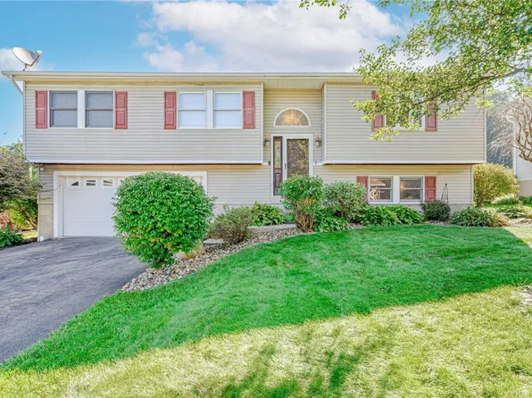 149 Pope Dr, Wampum, PA 16157