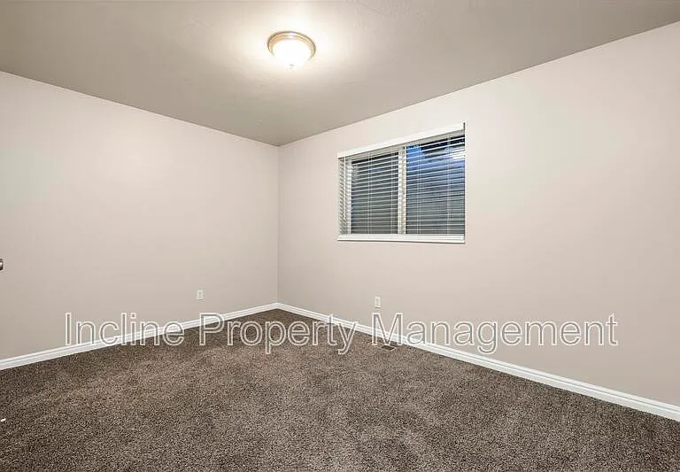 752 N 1060 W — Photo 10