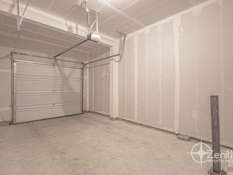 8515 NE 13th Pl — Photo 12