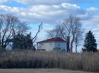 101 Beachside Dr, Stevensville, MD 21666