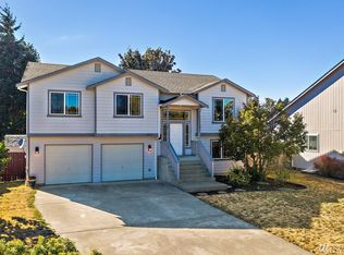 10809 Umtanum St SE, Yelm, WA 98597