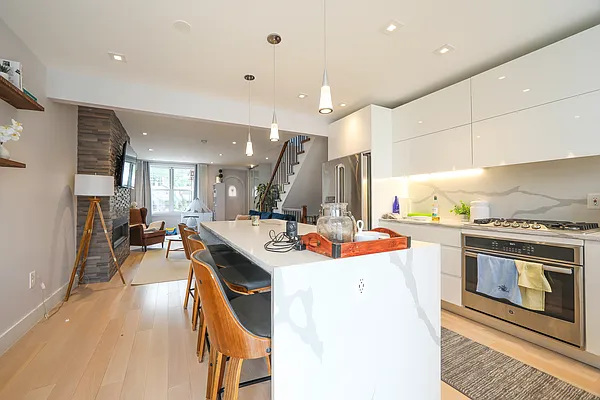 Sold by Keystone Realty USA Corp | media 3