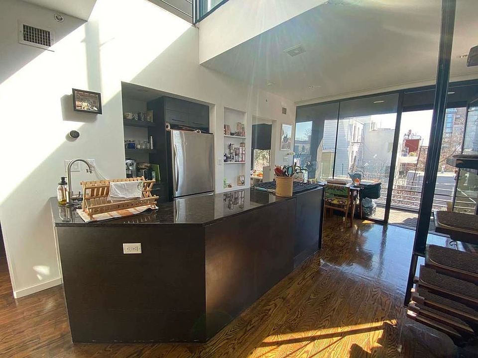 1st image of 131 Wythe Ave APT 3R