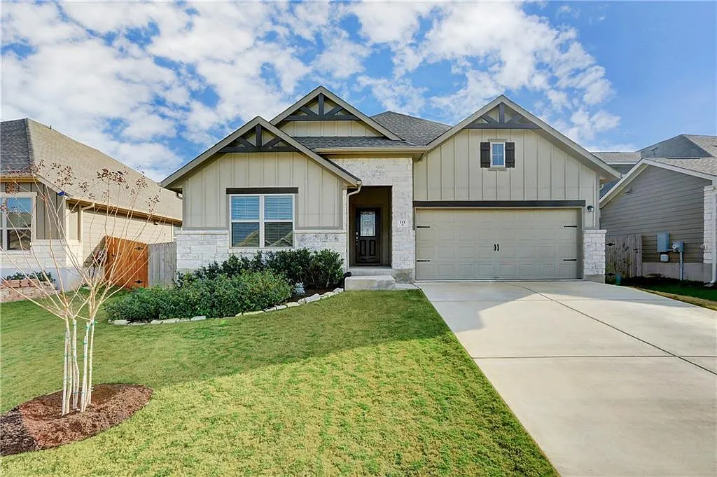 3 bed, 2.0 bath, 2150 sqft, $2,250 — Photo 1