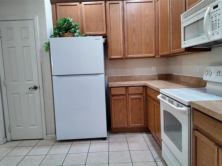 3051 Greystone Loop #206 — Photo 10