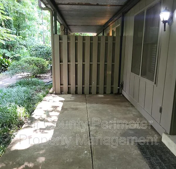 3083 Colonial Way #L — Photo 7