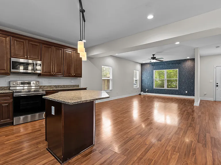 701B Summers Pl #B — Photo 4