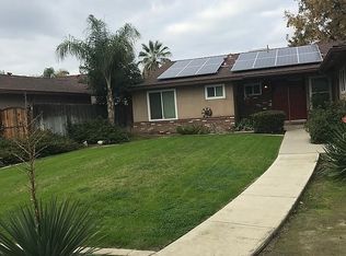820 W Cambridge Ave, Visalia, CA 93277