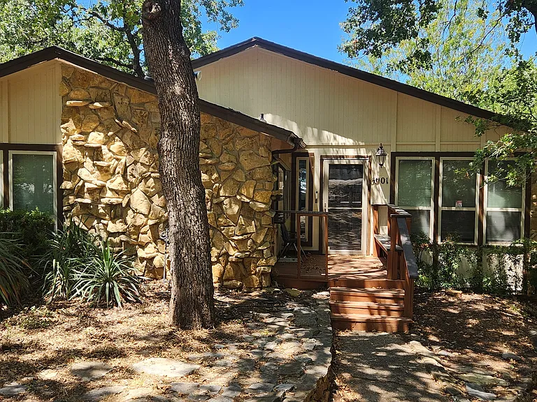 5901 Mountainwood Dr — Photo 2