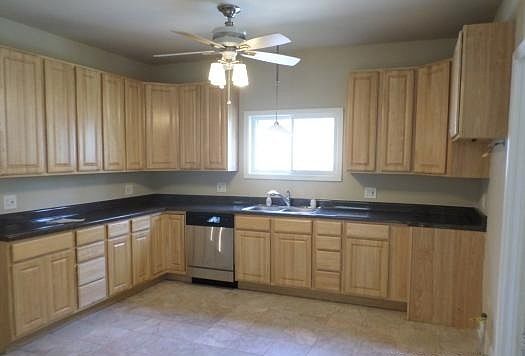 5th image of 4031 N Leclaire Ave