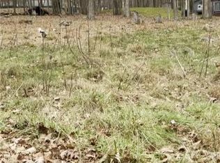 106 Glenbrook Dr, Dingmans Ferry, PA 18328