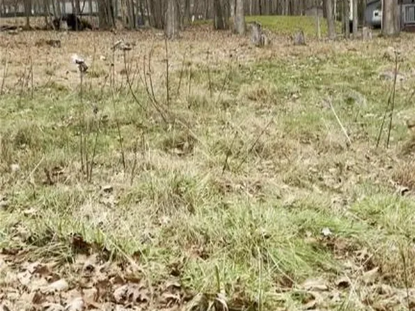 106 Glenbrook Dr, Dingmans Ferry, PA 18328