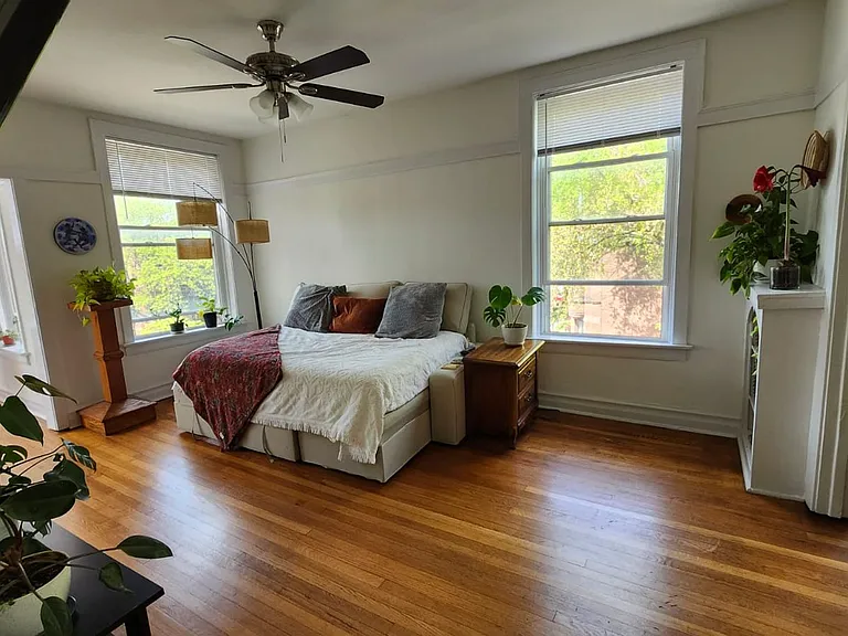 3601-3605 N Janssen Ave #1420-1424 — Photo 4