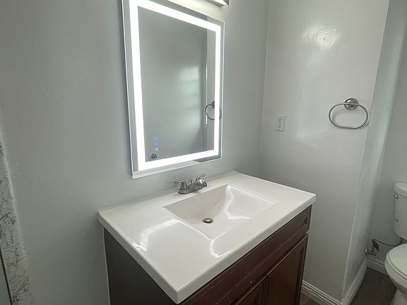 3rd image of 1600.5 W 5th St #D16