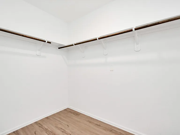 24207 Becker Hollow Ln — Photo 17