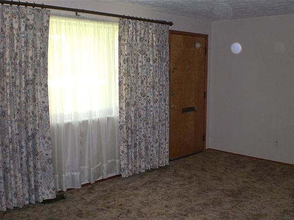 4th image of 3974 Barnett Dr