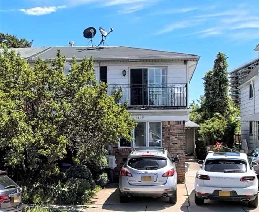 1st image of 16-29 Bell Blvd #1