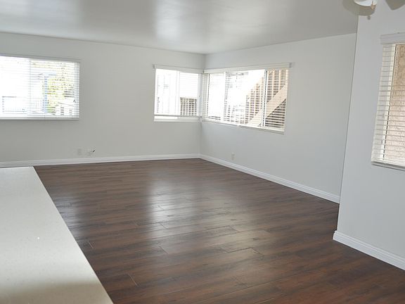 4th image of 1441 Manhattan Beach Blvd #Mb3