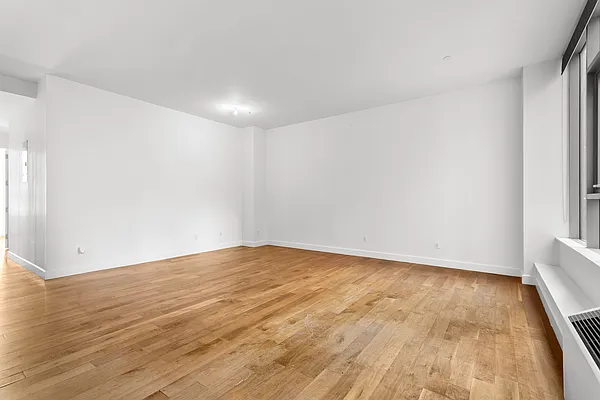 Sold by Nest Seekers International | media 5