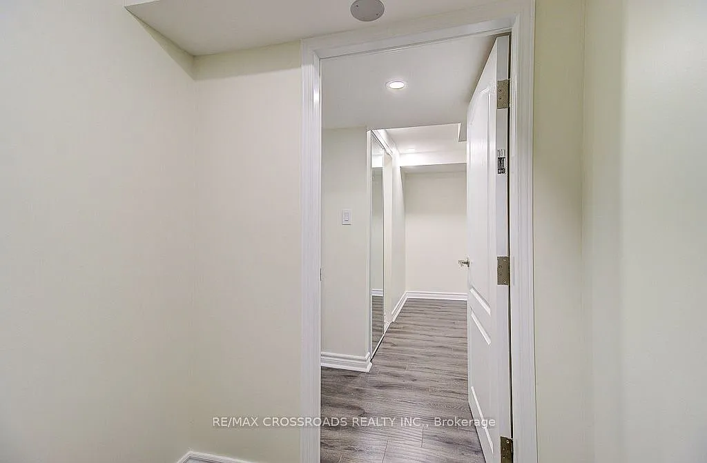 2 bed, $1,800 — Photo 4