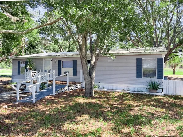 61 Leisure Ln, Venus, FL 33960