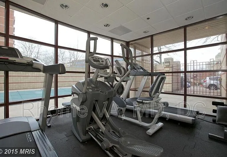 2400 Clarendon Blvd #903 — Photo 11