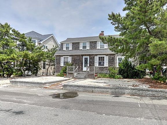 2nd image of 107 E Kentucky (113th) Ave
