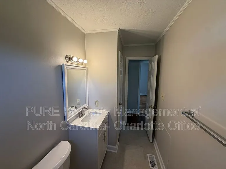 680 Tulsa Ct NW — Photo 20