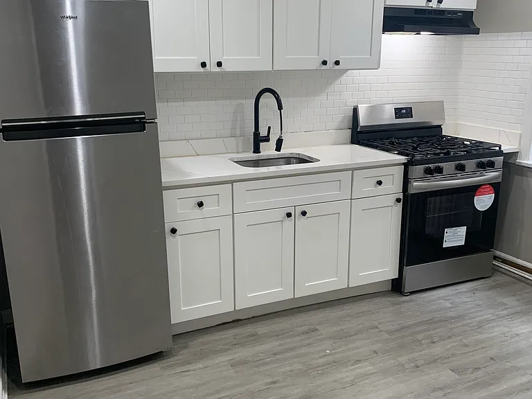330 E 23rd St #4A — Photo 9