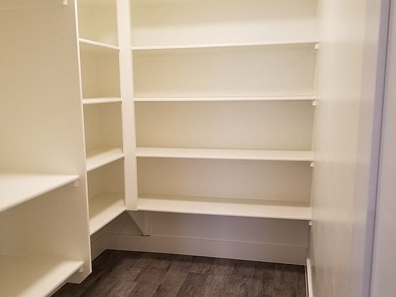 3rd image of 4825 Thunder Dr