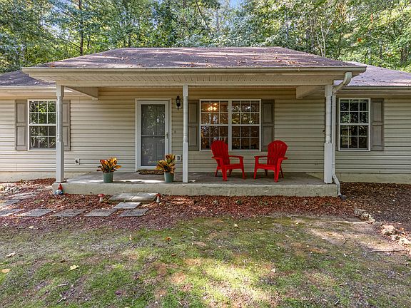 4th image of 4123 Mountain Creek Rd